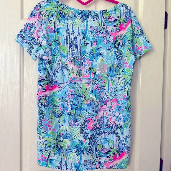 NWT Cinderella Lilly Pulitzer x Disney Parks Etta Tee Limited Edition Size Large - Picture 2 of 14